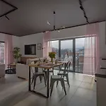 Invest Centrum Park 2 דירה *