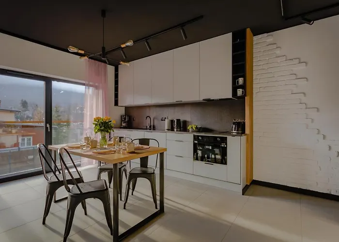 Invest Centrum Park 2 斯克拉斯卡波伦巴